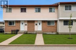 73 - 1239 BOWMOUNT STREET  Ottawa, ON K1J 8T4