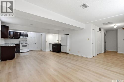 133 113Th Street W, Saskatoon, SK - Indoor Photo Showing Kitchen