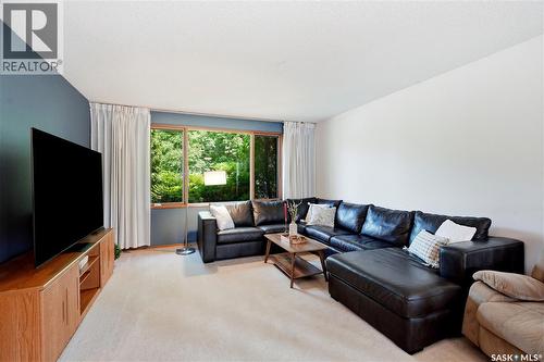 133 113Th Street W, Saskatoon, SK - Indoor Photo Showing Living Room