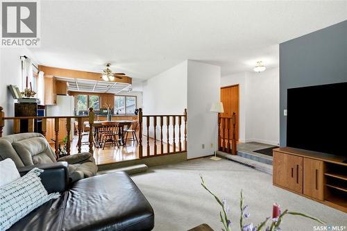 133 113Th Street W, Saskatoon, SK - Indoor Photo Showing Living Room