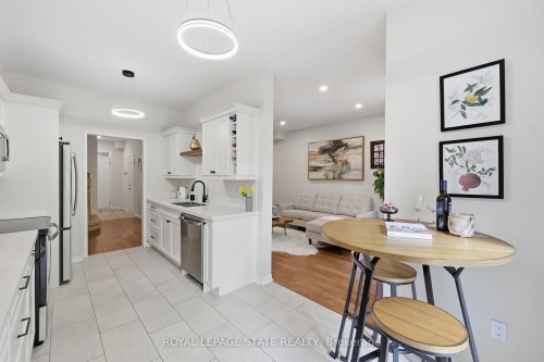 24-10 Davidson Boulevard, Hamilton, ON - Indoor