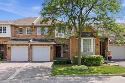 24-10 Davidson Boulevard, Hamilton, ON - Outdoor With Facade