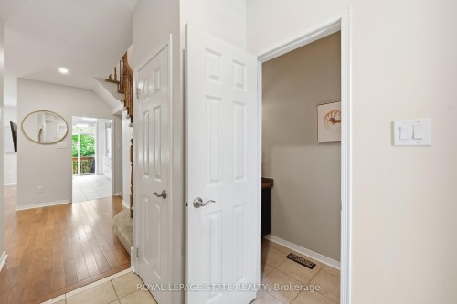24-10 Davidson Boulevard, Hamilton, ON - Indoor Photo Showing Other Room