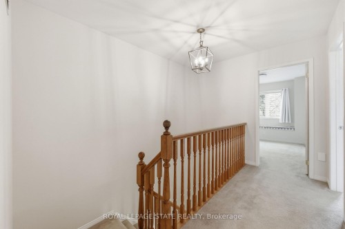 24-10 Davidson Boulevard, Hamilton, ON - Indoor Photo Showing Other Room