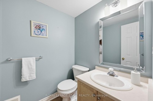 24-10 Davidson Boulevard, Hamilton, ON - Indoor Photo Showing Bathroom