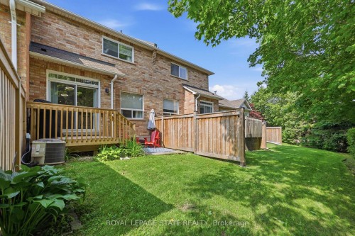 24-10 Davidson Boulevard, Hamilton, ON - Outdoor