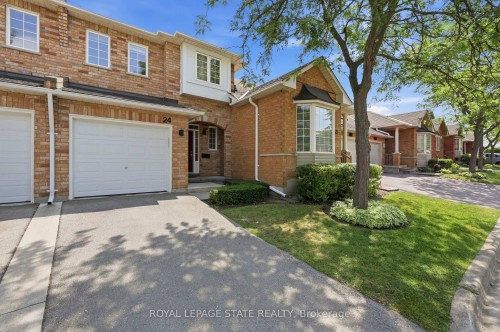 24-10 Davidson Boulevard, Hamilton, ON - Outdoor With Facade