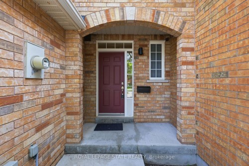 24-10 Davidson Boulevard, Hamilton, ON - Outdoor With Exterior