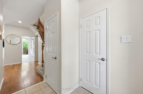 24-10 Davidson Boulevard, Hamilton, ON - Indoor Photo Showing Other Room