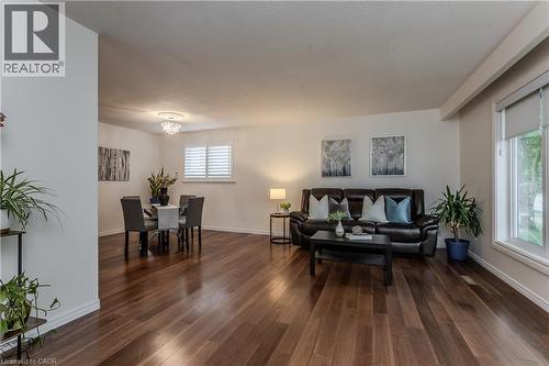 3128 Centennial Drive, Burlington, ON - Indoor Photo Showing Living Room