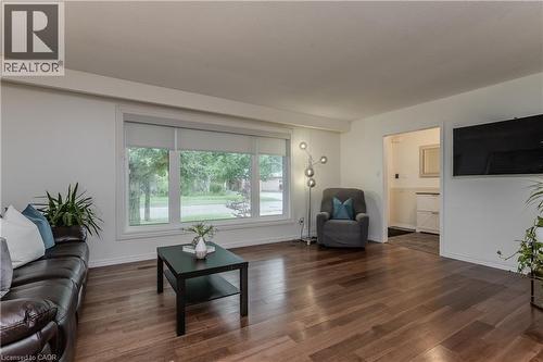 3128 Centennial Drive, Burlington, ON - Indoor Photo Showing Living Room