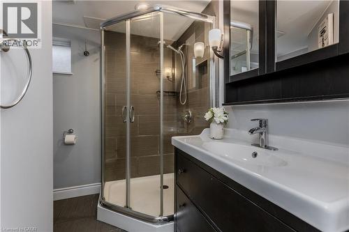 3128 Centennial Drive, Burlington, ON - Indoor Photo Showing Bathroom