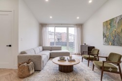 1-861 O'Connor Drive Toronto, ON M4B 2S7