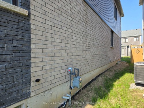 395 Barker Parkway, Thorold, ON - Outdoor