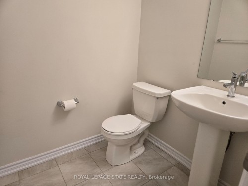395 Barker Parkway, Thorold, ON - Indoor Photo Showing Bathroom