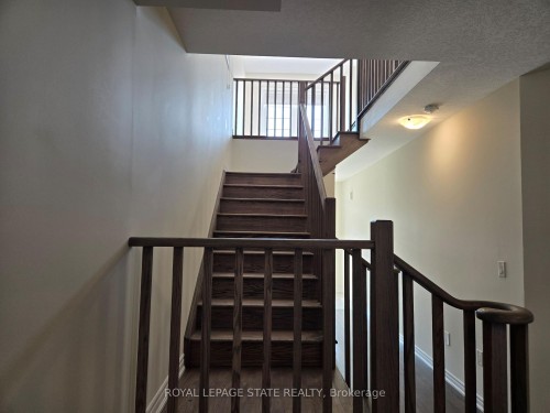 395 Barker Parkway, Thorold, ON - Indoor Photo Showing Other Room