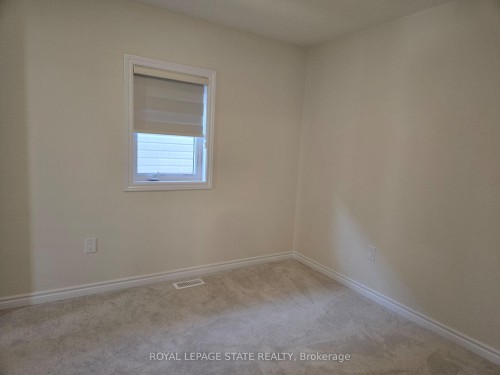 395 Barker Parkway, Thorold, ON - Indoor Photo Showing Other Room