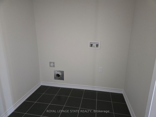 395 Barker Parkway, Thorold, ON - Indoor Photo Showing Other Room