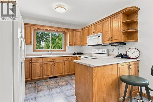 Highway 16 Acreage, Blucher Rm No. 343, SK - Indoor Photo Showing Kitchen