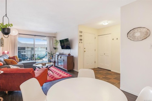 #203-130 Back Rd, Courtenay, BC - Indoor