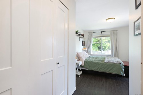 #203-130 Back Rd, Courtenay, BC - Indoor Photo Showing Bedroom