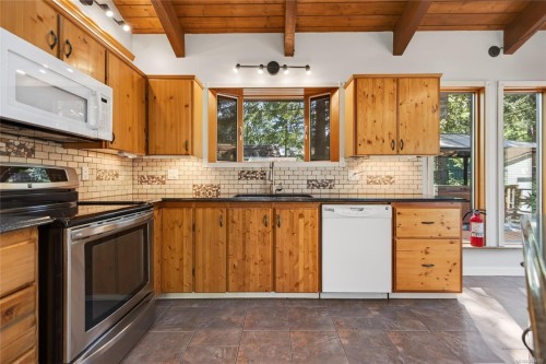 1764 Anderton Rd, Comox, BC 