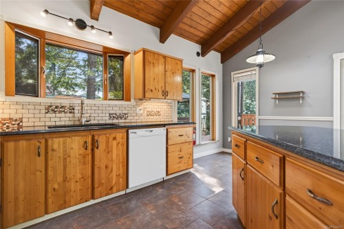 1764 Anderton Rd, Comox, BC 