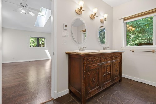 1764 Anderton Rd, Comox, BC 