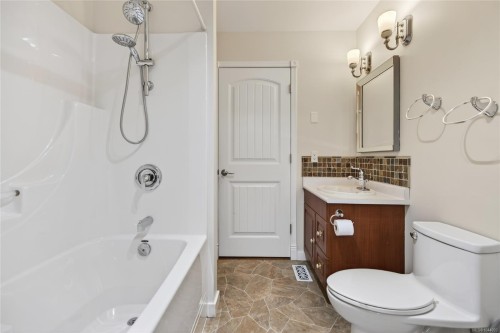 1764 Anderton Rd, Comox, BC 