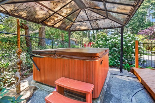 1764 Anderton Rd, Comox, BC 