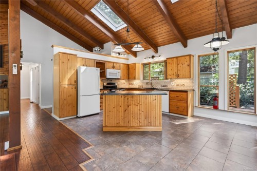 1764 Anderton Rd, Comox, BC 