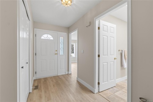 1325 Leeward Way, Qualicum Beach, BC 