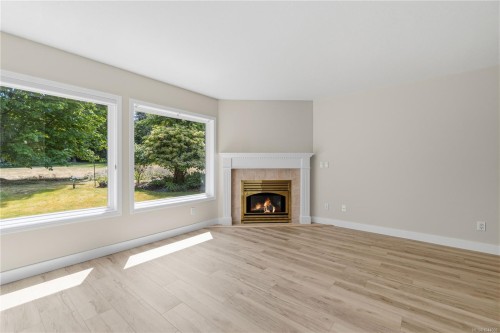 1325 Leeward Way, Qualicum Beach, BC 