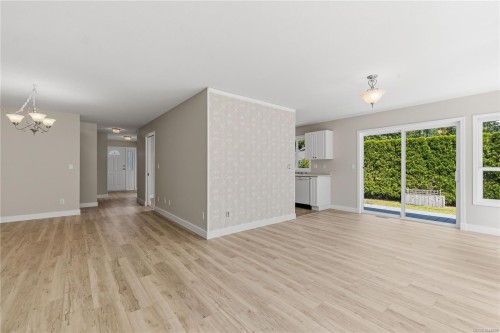 1325 Leeward Way, Qualicum Beach, BC 