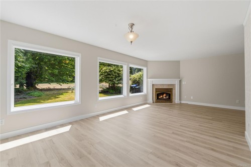 1325 Leeward Way, Qualicum Beach, BC 