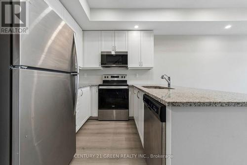 223 Danzatore Path, Oshawa, ON - Indoor Photo Showing Kitchen With Stainless Steel Kitchen