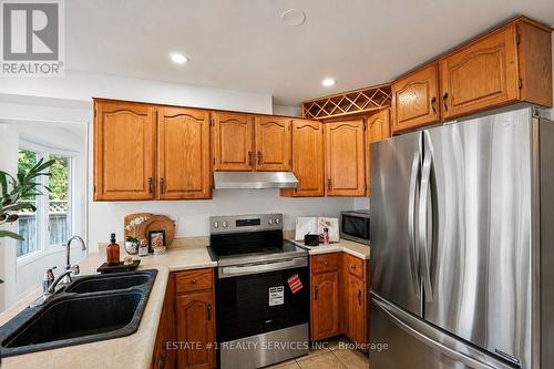 35 Golden Meadow Drive, Kitchener, ON - Indoor Photo Showing Kitchen With Double Sink