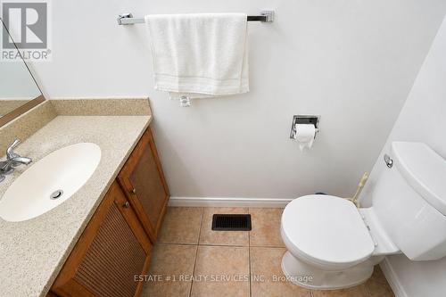35 Golden Meadow Drive, Kitchener, ON - Indoor Photo Showing Bathroom