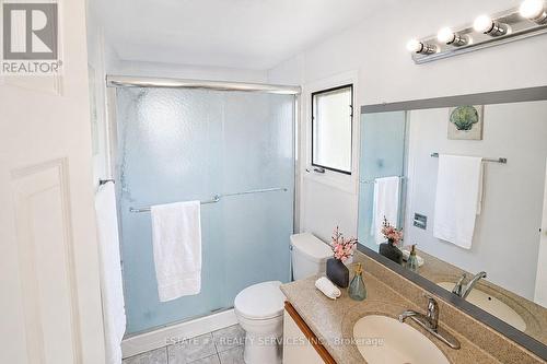 35 Golden Meadow Drive, Kitchener, ON - Indoor Photo Showing Bathroom