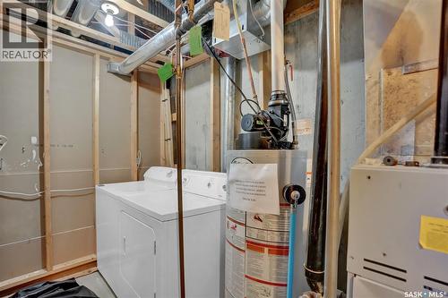 3876 Robinson Street, Regina, SK - Indoor