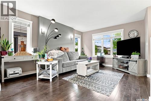 213 Rajput Way, Saskatoon, SK - Indoor Photo Showing Living Room