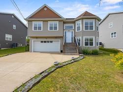 77 Hanwell Drive Middle Sackville, NS B4E 0H6