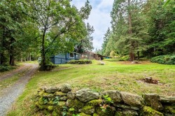 336 Hemlock Ave Gabriola Island, BC V0R 1X1