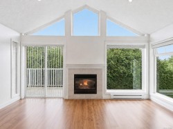 #9-571 Bradley St Nanaimo, BC V9S 1B9