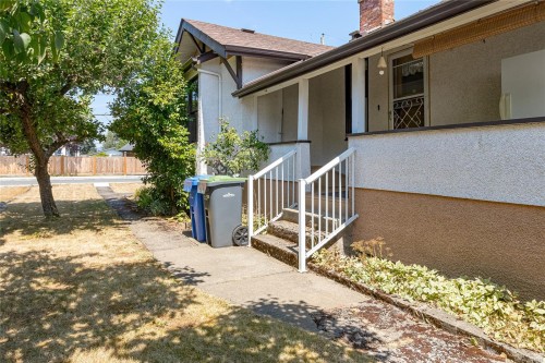 720 Marchmont Rd, Duncan, BC 