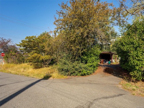 1170 Dignan Rd, Central Saanich, BC 