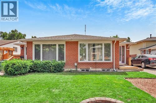 9703 MELVILLE  Windsor, ON N8R 1B4