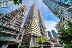 5006 - 42 CHARLES STREET E Toronto, ON M4Y 1N3