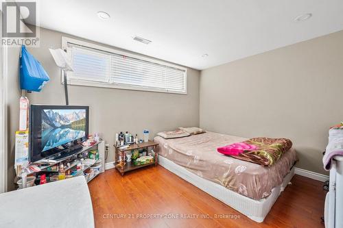 25 Chatsworth Drive, Brampton, ON - Indoor Photo Showing Bedroom