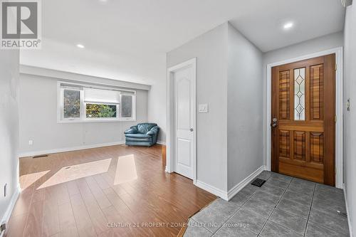 25 Chatsworth Drive, Brampton, ON - Indoor Photo Showing Other Room